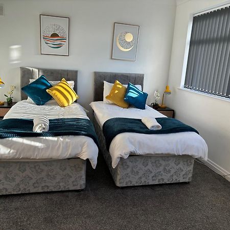 Hilltop Place Suites Near Doncaster Racecourse Exteriör bild