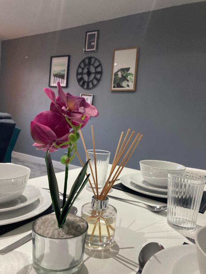 Hilltop Place Suites Near Doncaster Racecourse Exteriör bild
