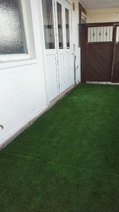 Hilltop Place Suites Near Doncaster Racecourse Exteriör bild