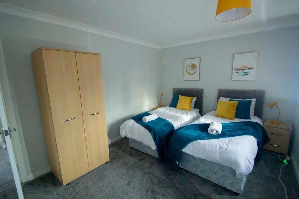 Hilltop Place Suites Near Doncaster Racecourse Exteriör bild