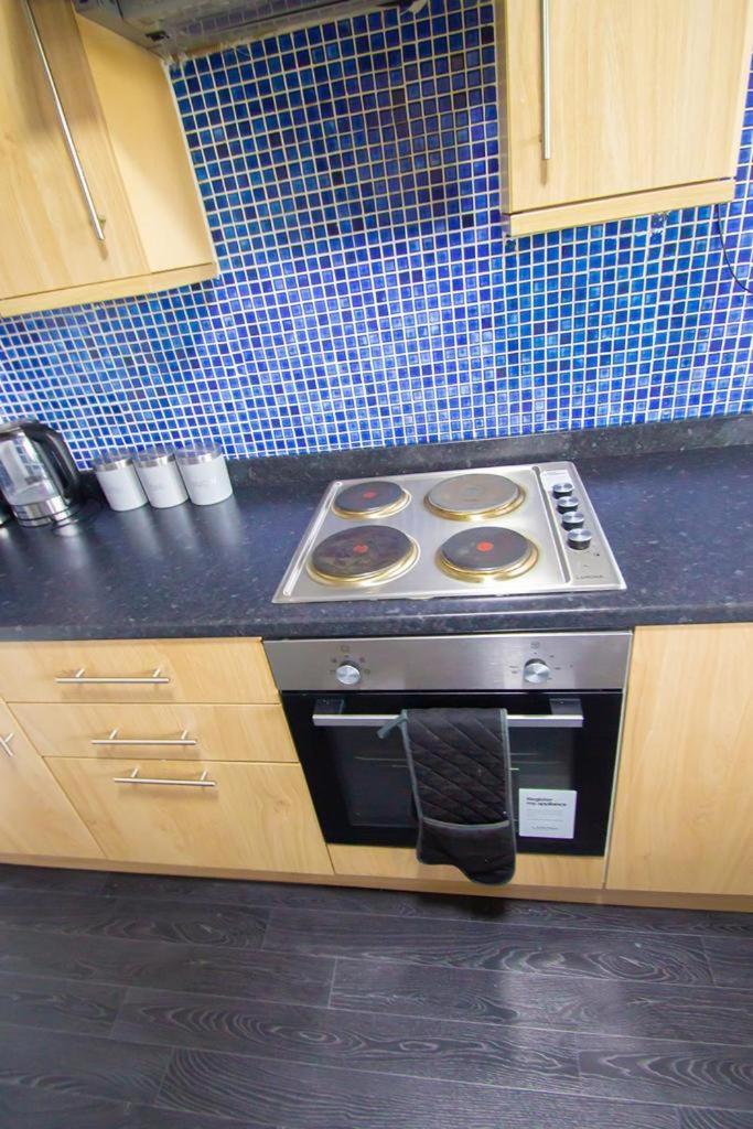 Hilltop Place Suites Near Doncaster Racecourse Exteriör bild
