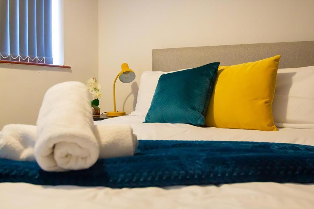 Hilltop Place Suites Near Doncaster Racecourse Exteriör bild
